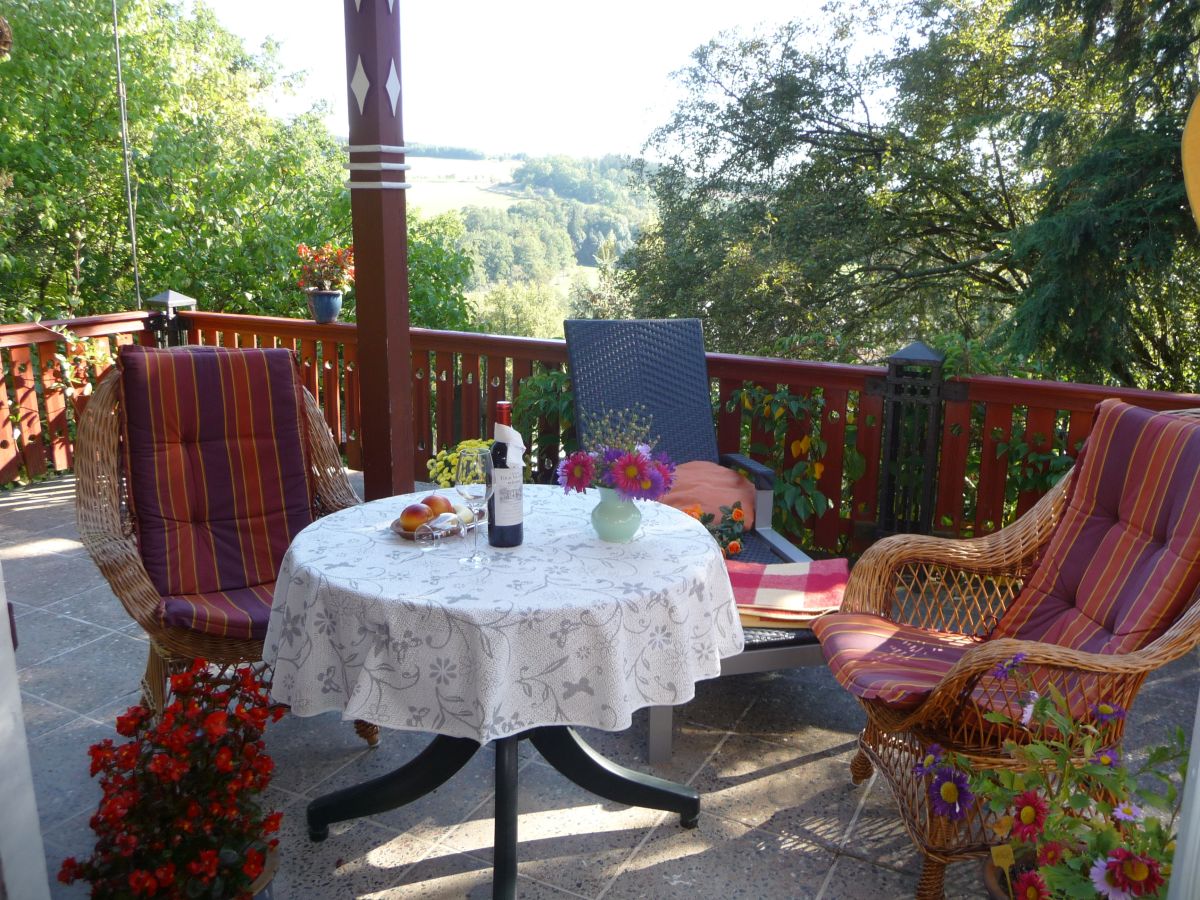 Sonnenterrasse mit Elsterblick